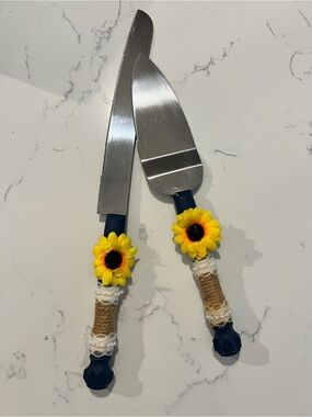 Sunflower Cake Knife and Server Set - Yellow and Navy